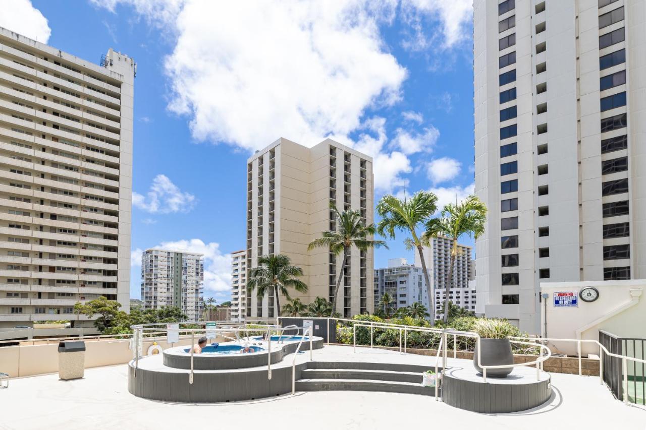 Aloha Vibes With Ocean Views, Near Beach & Parking! Хонолулу Екстериор снимка