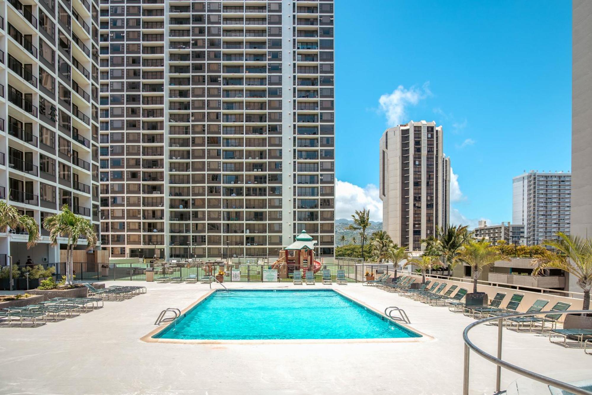 Aloha Vibes With Ocean Views, Near Beach & Parking! Хонолулу Екстериор снимка