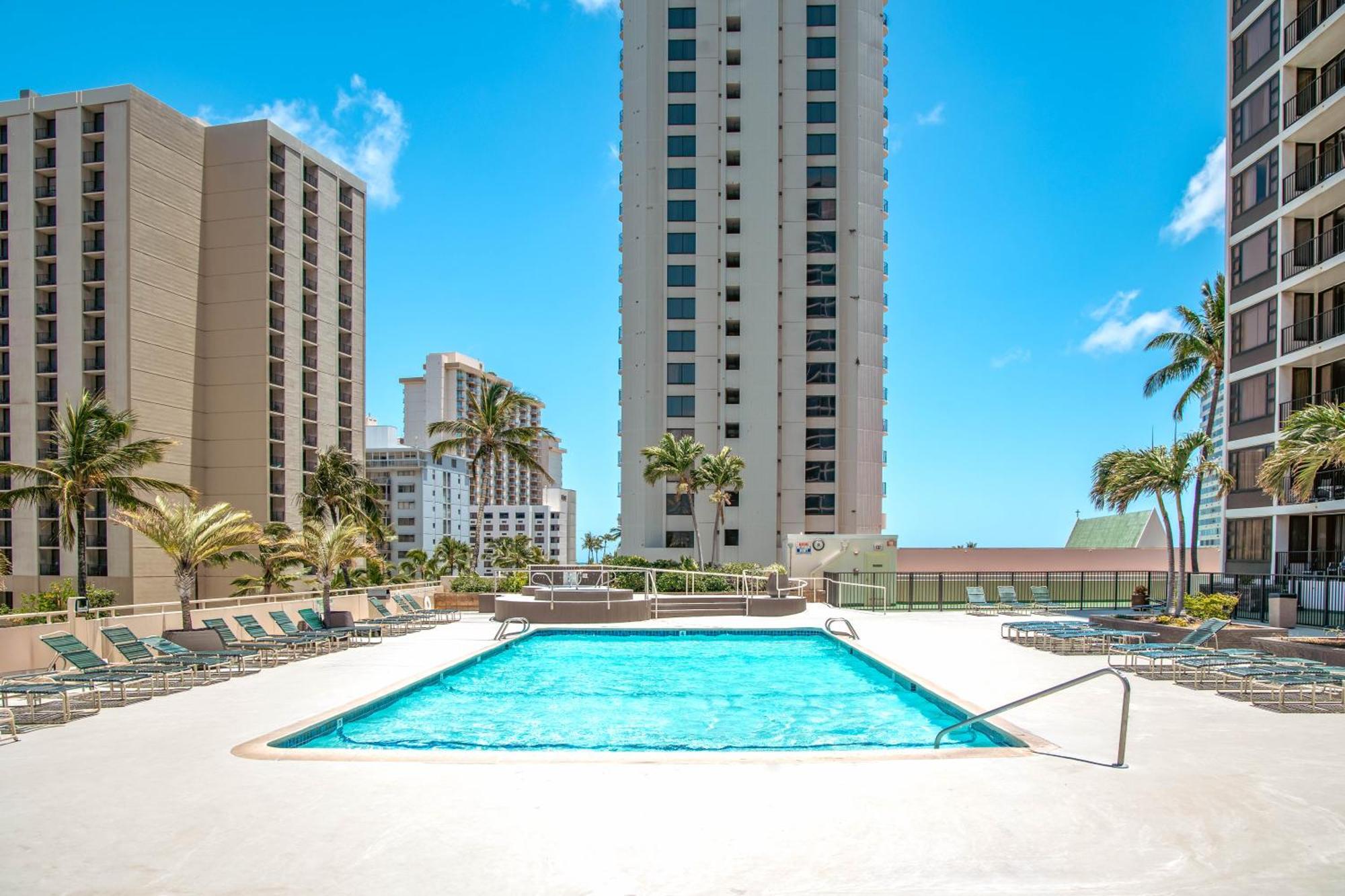 Aloha Vibes With Ocean Views, Near Beach & Parking! Хонолулу Екстериор снимка