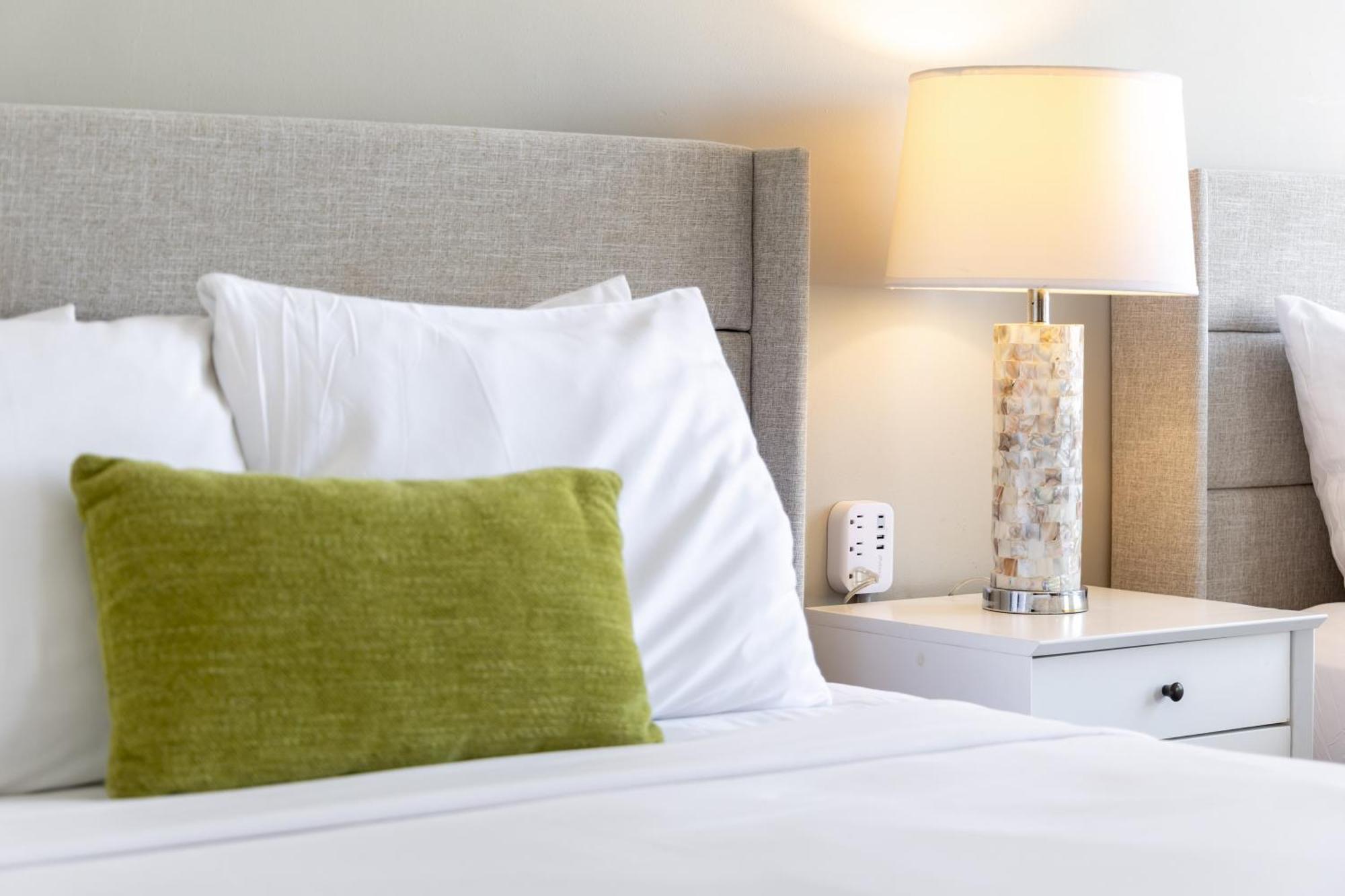 Aloha Vibes With Ocean Views, Near Beach & Parking! Хонолулу Екстериор снимка