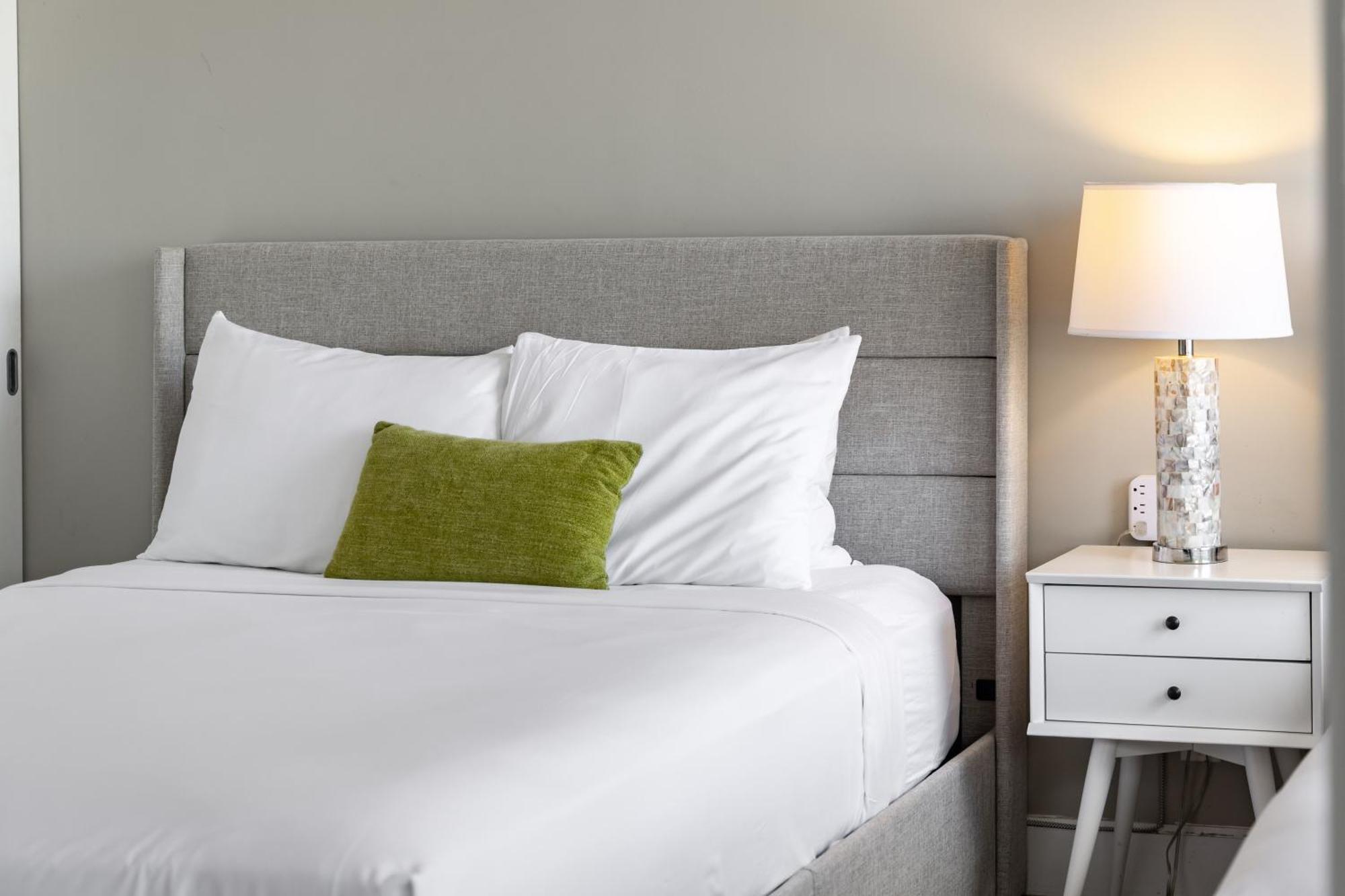 Aloha Vibes With Ocean Views, Near Beach & Parking! Хонолулу Екстериор снимка