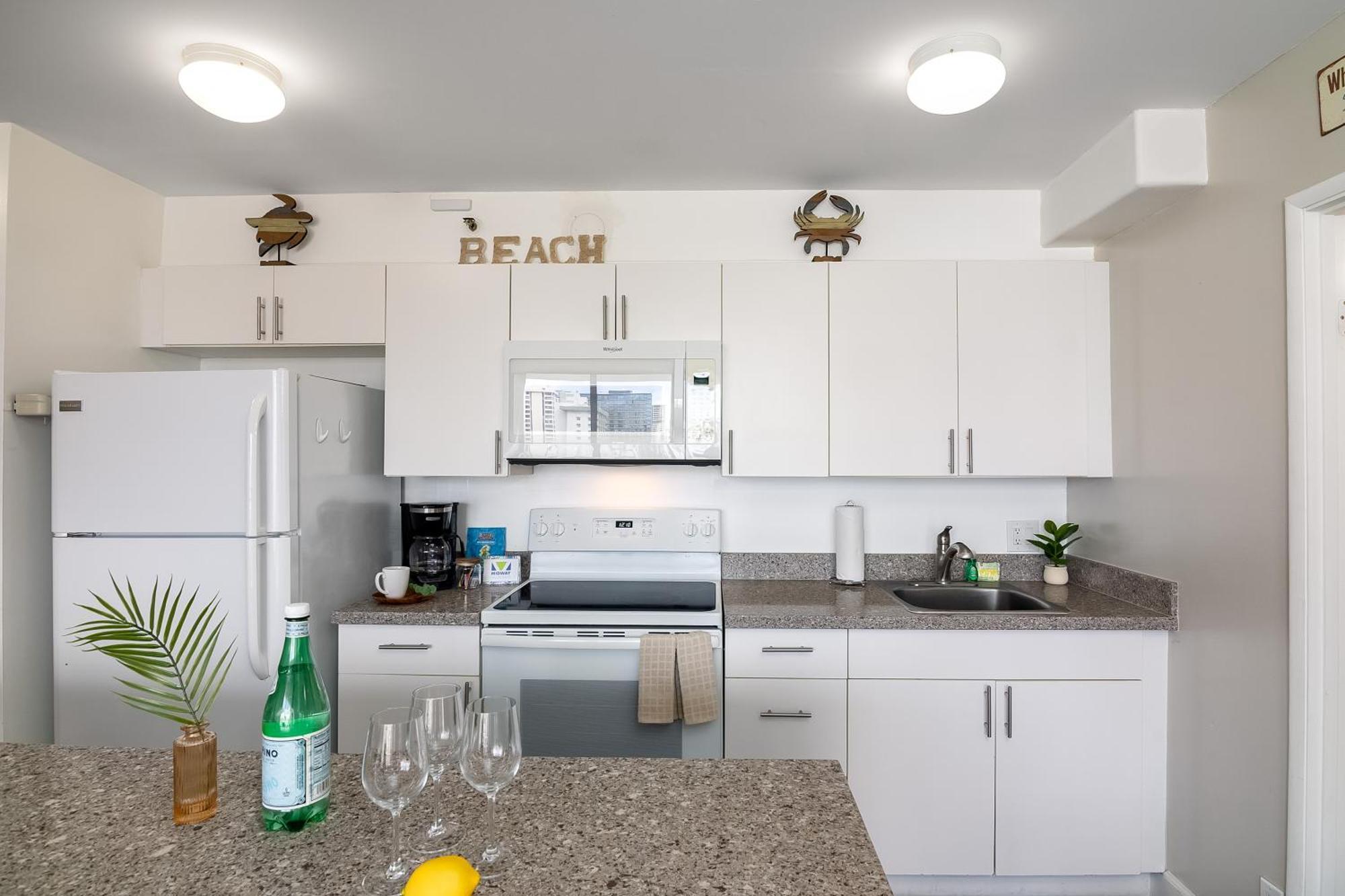 Aloha Vibes With Ocean Views, Near Beach & Parking! Хонолулу Екстериор снимка