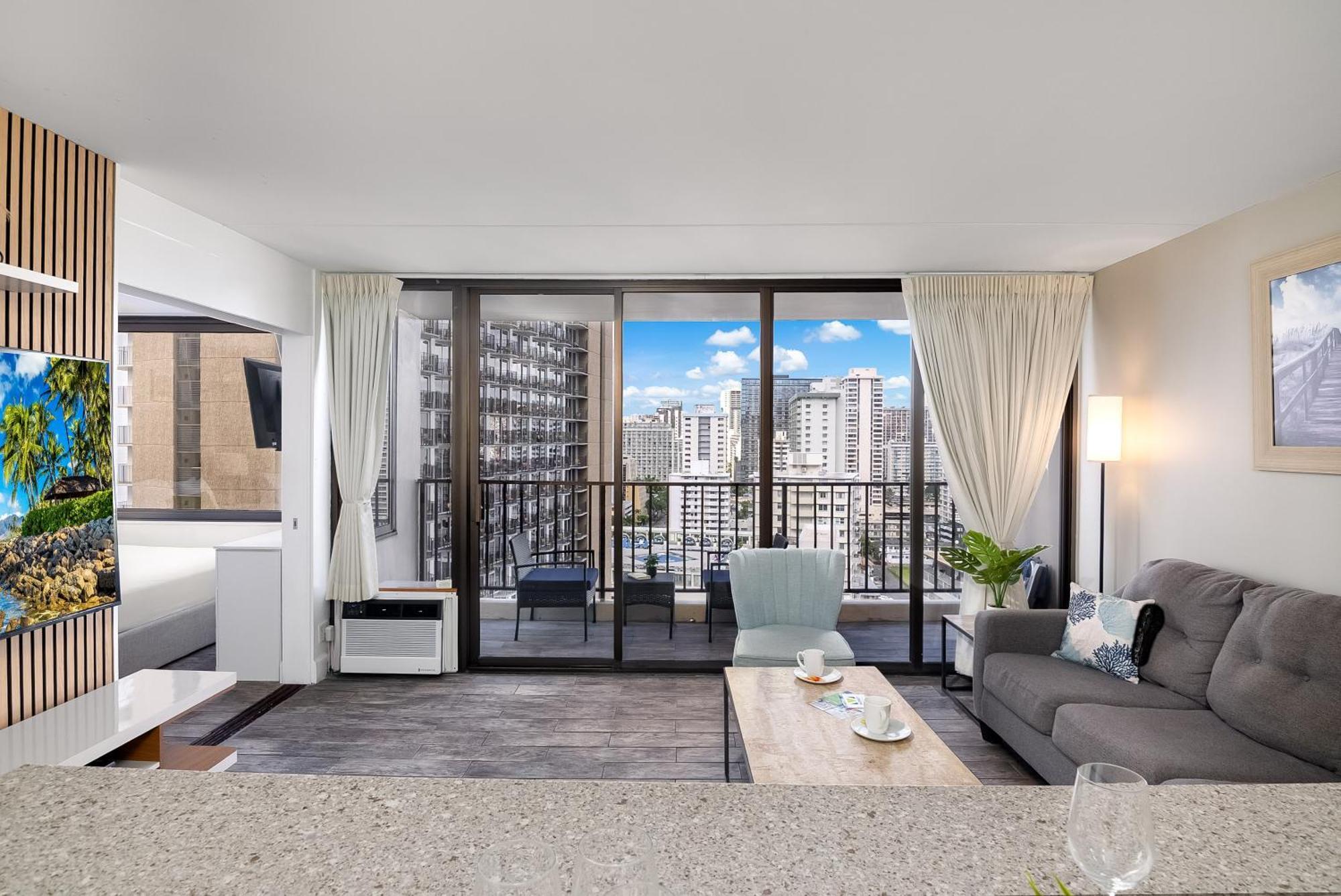 Aloha Vibes With Ocean Views, Near Beach & Parking! Хонолулу Екстериор снимка